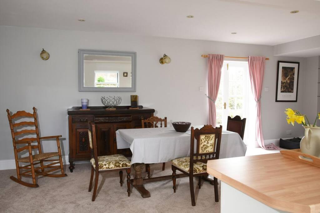 Cotswold Dog-Friendly Holiday Home Stroud  Ngoại thất bức ảnh