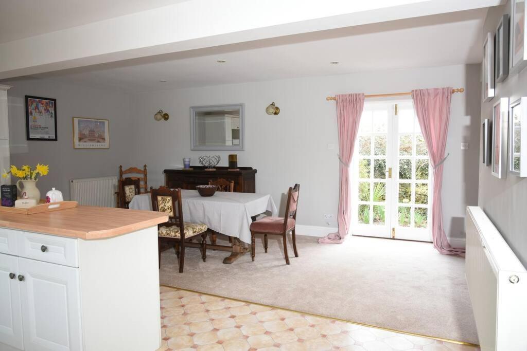 Cotswold Dog-Friendly Holiday Home Stroud  Ngoại thất bức ảnh